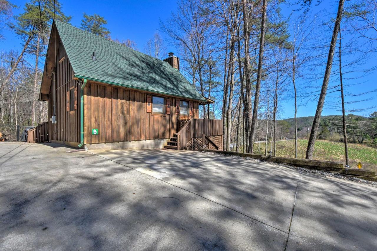 Helen Cabin With Deck And Hot Tub Less Than Half Mi To Main St Exterior photo